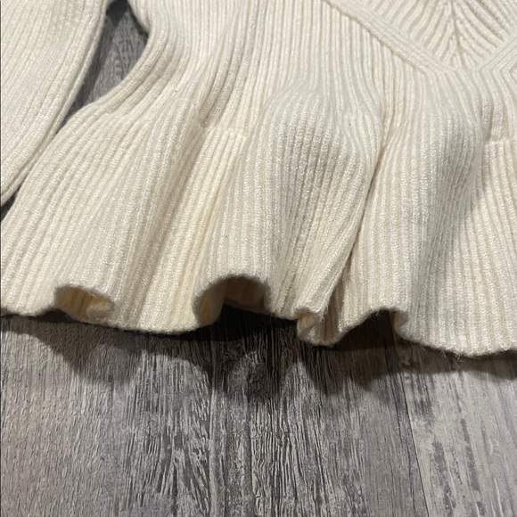 Express Cream Ribbed Knit Sweater Size Large - Picture 4 of 7